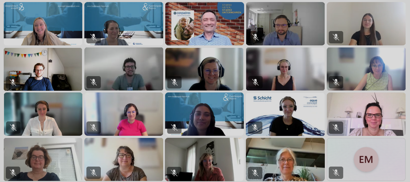 Ein Bild mit Teilnehmer:innen