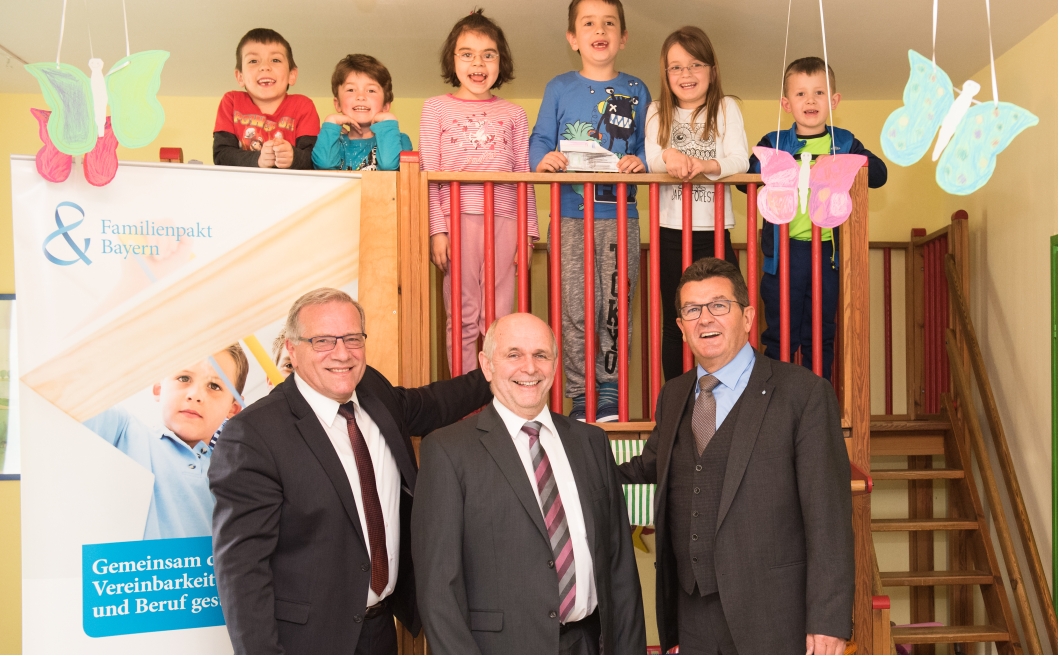 "Erfolgreich.Familienfreundlich": Wettbewerb zur Auszeichnung von Bayerns familienfreundlichsten Unternehmen beginnt erfolgreich