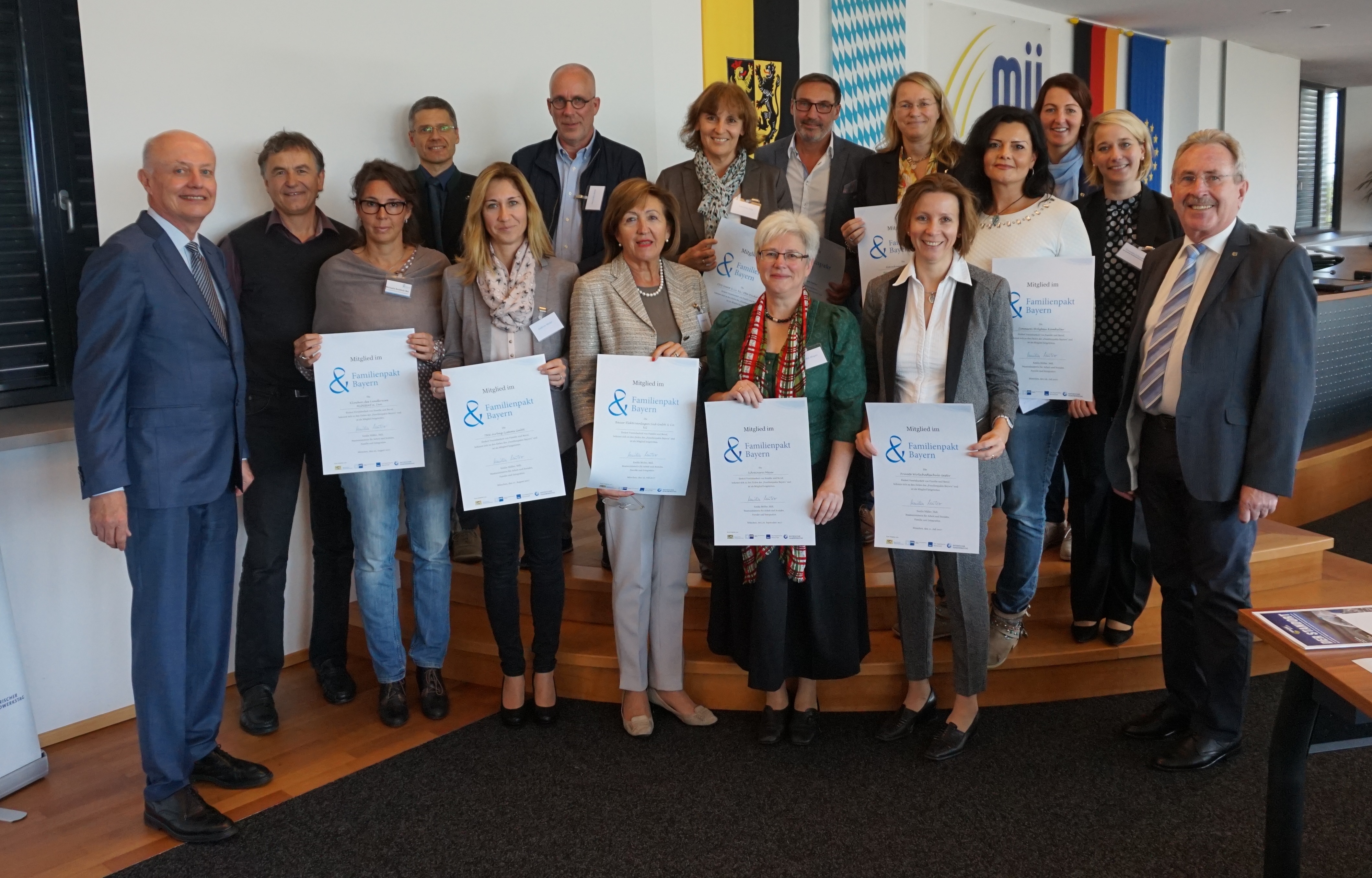 13 Unternehmen aus dem Landkreis Mühldorf werden Mitglied im Familienpakt Bayern