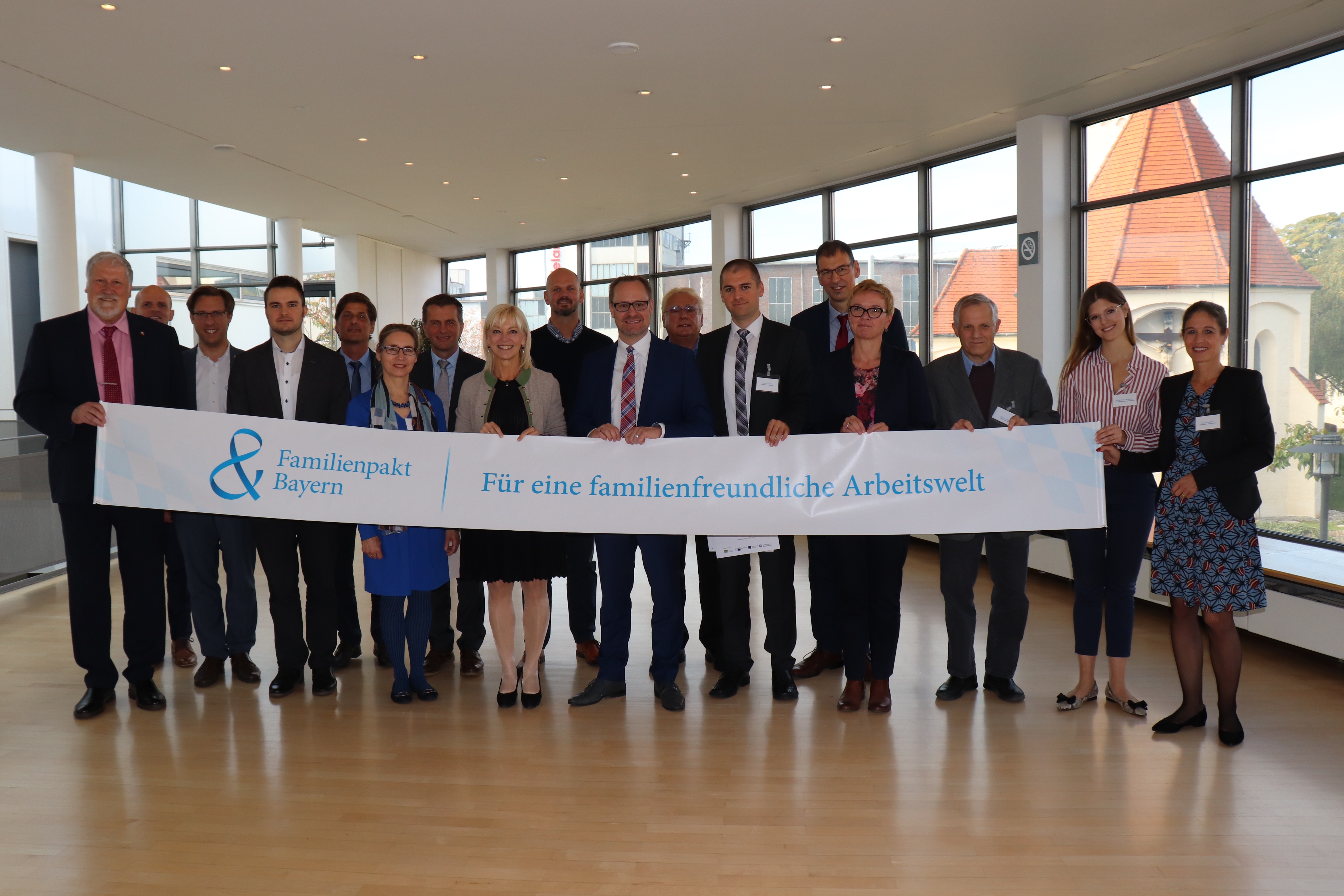 Neue Mitglieder des Familienpakt Bayern im Landkreis Neu-Ulm