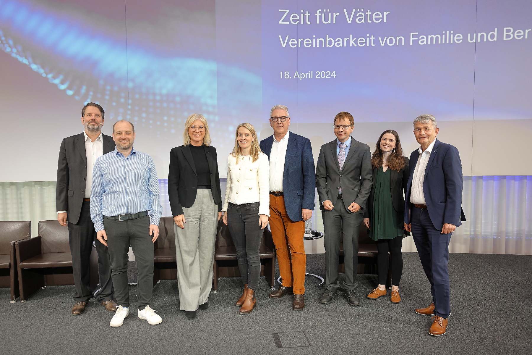 „Zeit für Väter – Vereinbarkeit von Familie und Beruf“ – Ein Rückblick auf die Jahresfachveranstaltung 2024 des Familienpakt Bayern