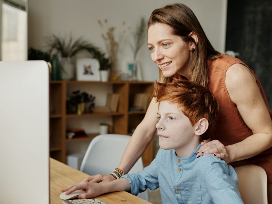 Mutterschutz, Elternzeit und Wiedereinstieg – wie Sie hier als familienfreundlicher Arbeitgeber punkten